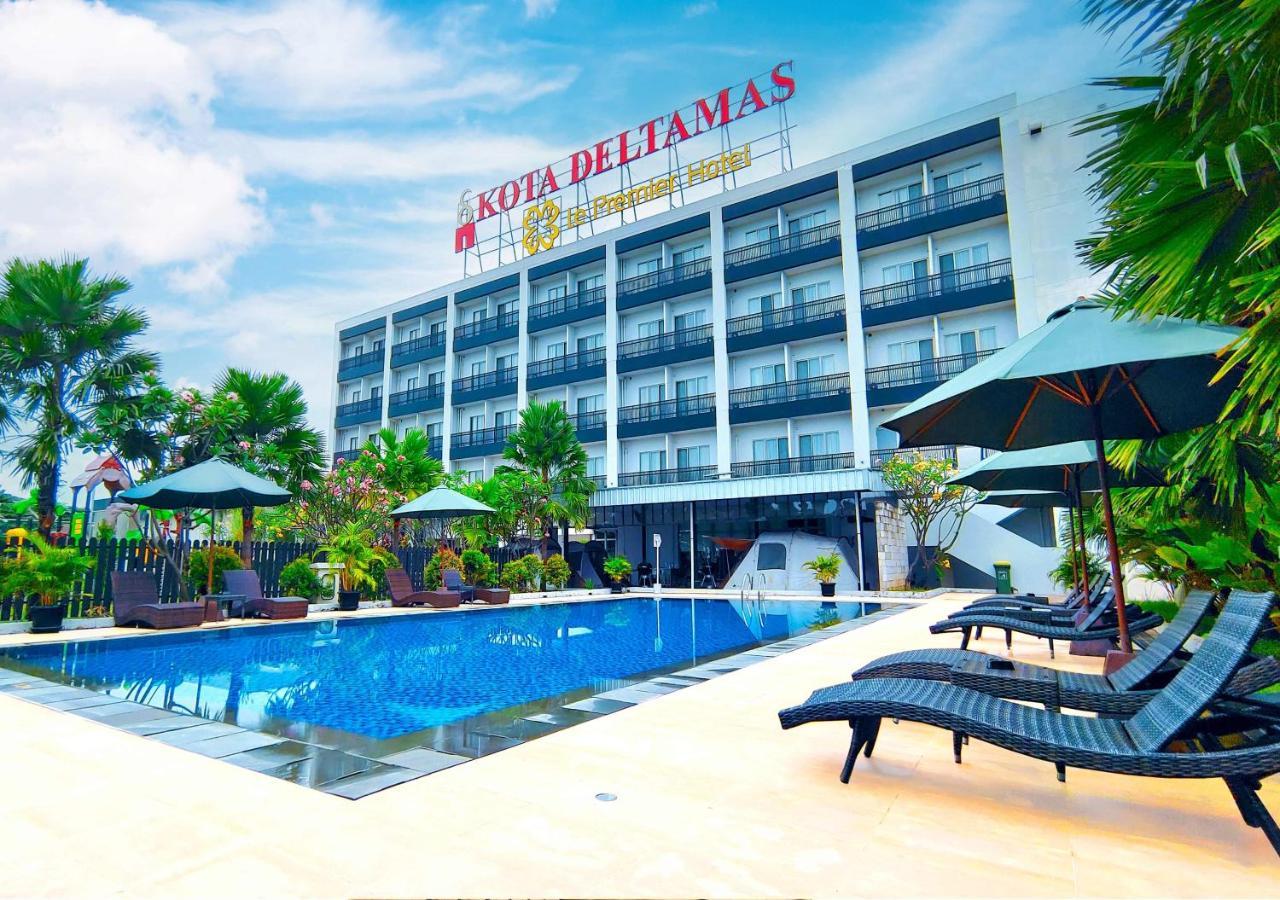 Le Premier Hotel Deltamas Cikarang Exteriör bild